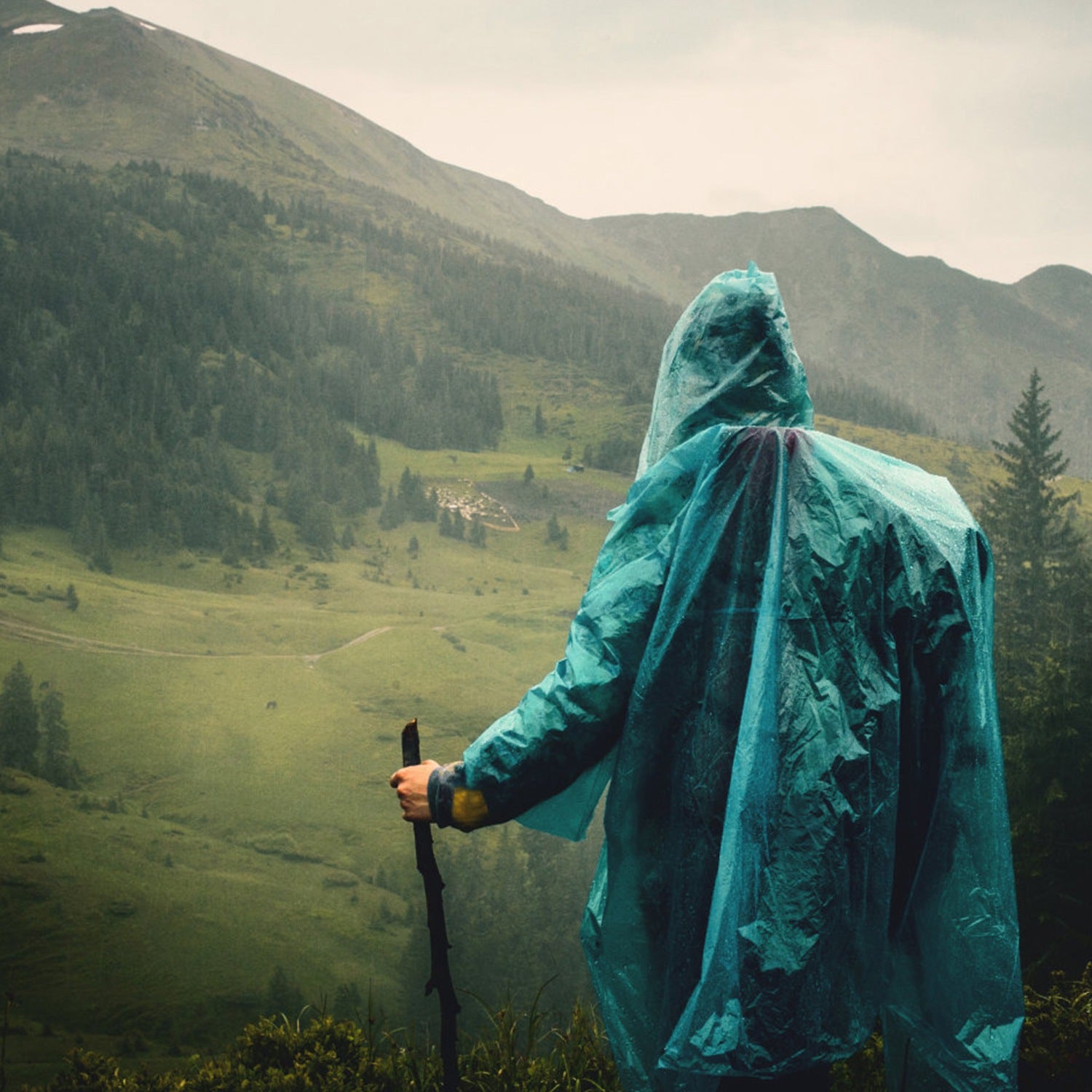 USM Tactical Survival Kit - 125 Piece Emergency First Aid & Outdoor Gear Set